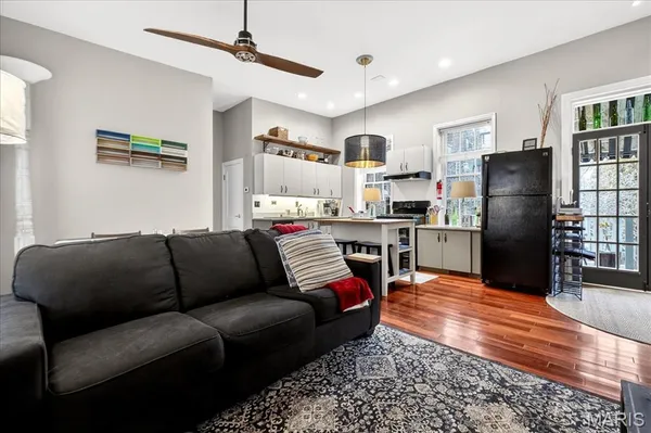 $1,600 | 1010 Allen Avenue, Unit REAR/CARRIAGE HOUSE, St. Louis, MO 63104