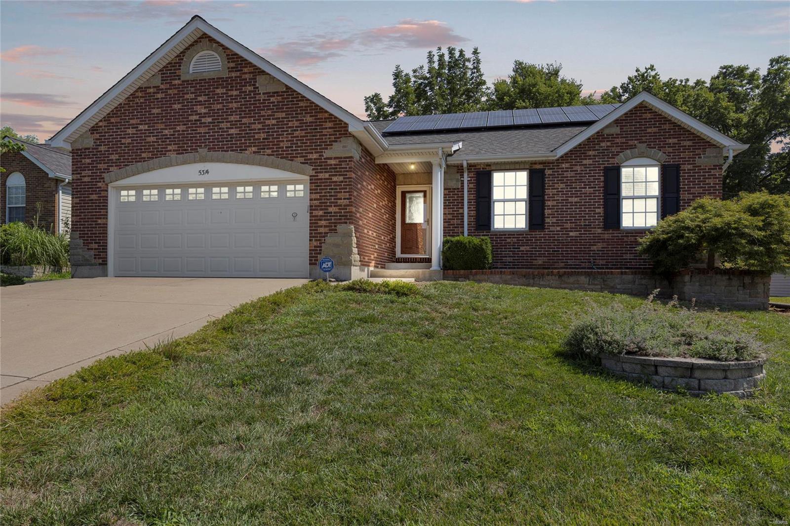 5314 Dunn Ridge Court Hazelwood, MO 63042 - Photo 2 of 24