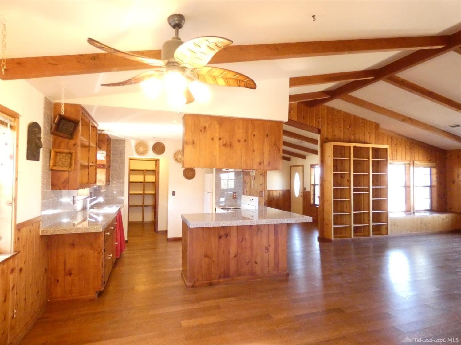 21658 Highline Road Tehachapi, CA 93561 - Photo 11 of 26 Gallery Image 11