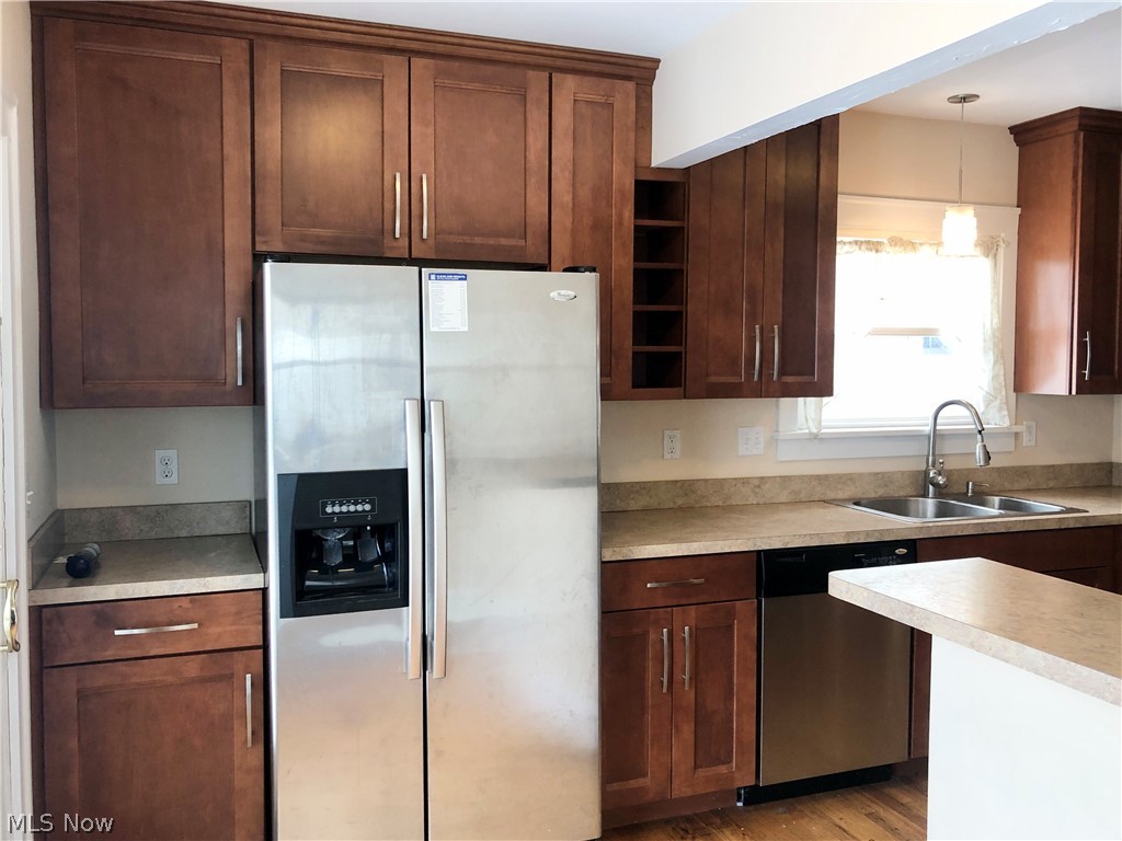 2103 Hampstead Road Cleveland Heights, OH 44118 - Photo 13 of 28