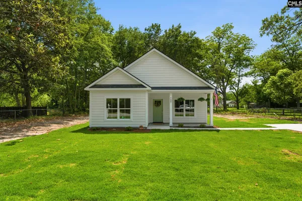 $290,000 | 125 South East Avenue, Leesville, SC 29070