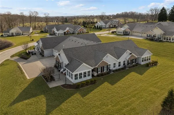 $499,900 | 307 Spring Valley Drive, Zelienople, PA 16063