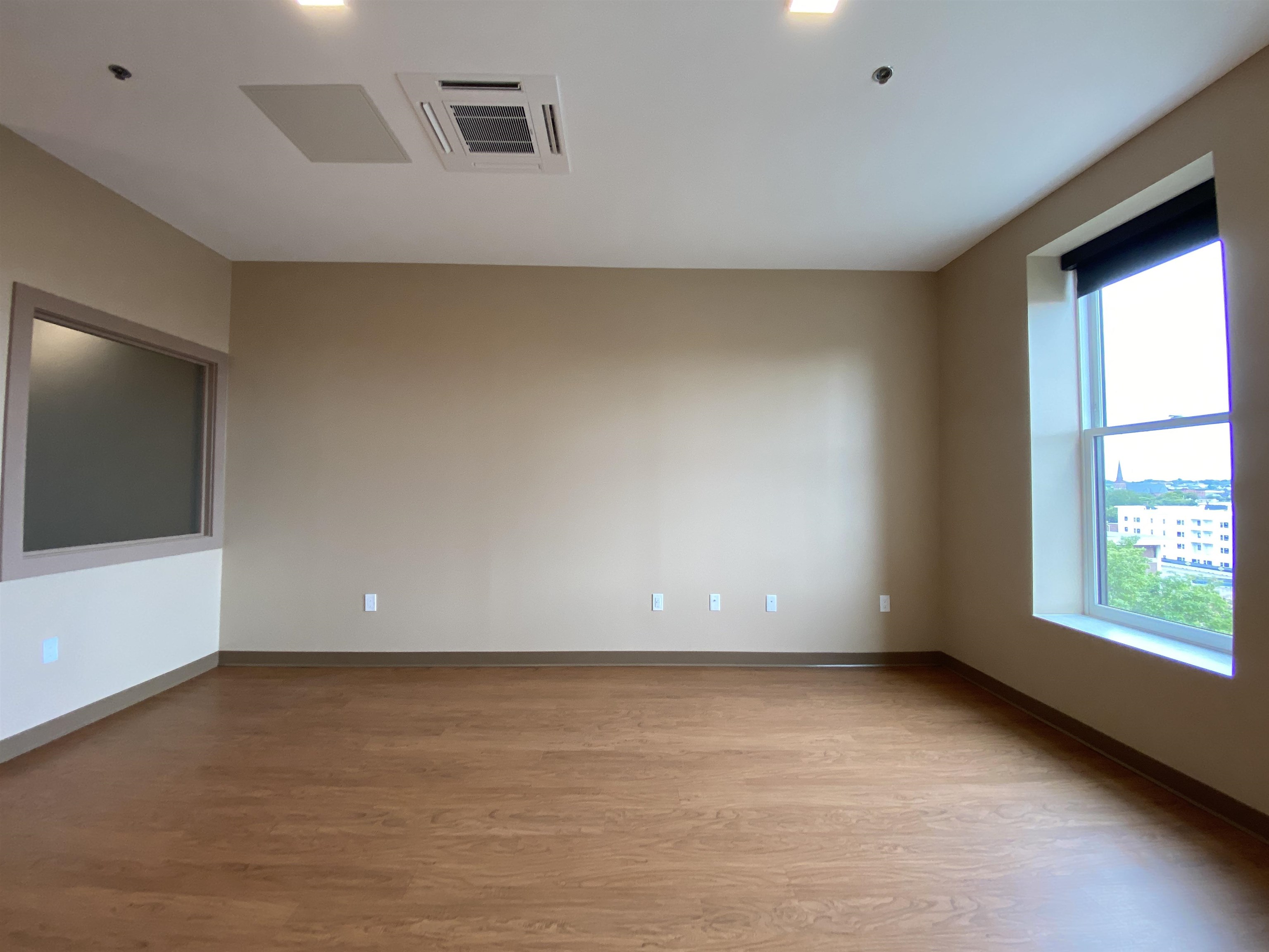 83 Hanover Street, Unit 505 Manchester, NH 03101 - Photo 24 of 36