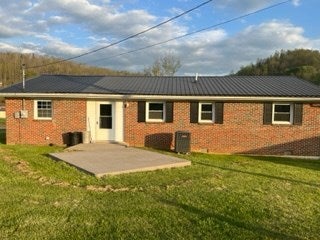 10649 New Garden Road Honaker, VA 24260 - Photo 11 of 17 Gallery Image 11