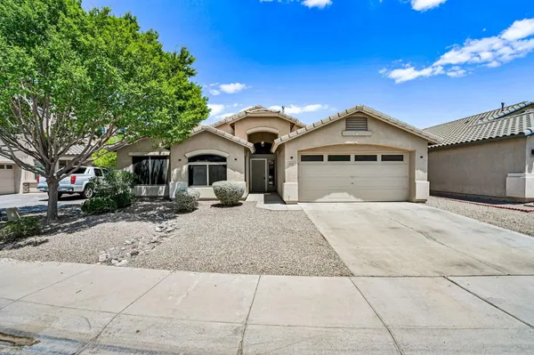 $2,150 | 8205 South 45th Lane, Laveen, AZ 85339