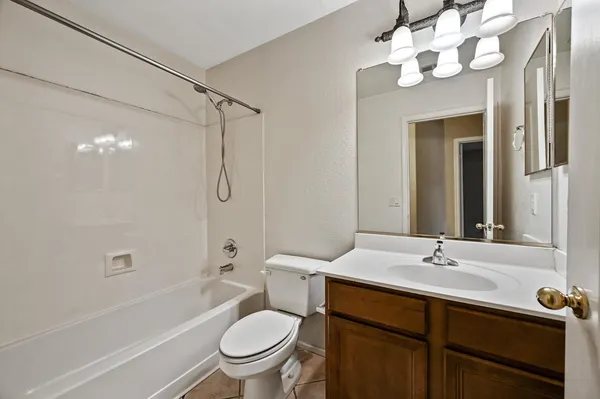 $2,150 | 8205 South 45th Lane, Laveen, AZ 85339