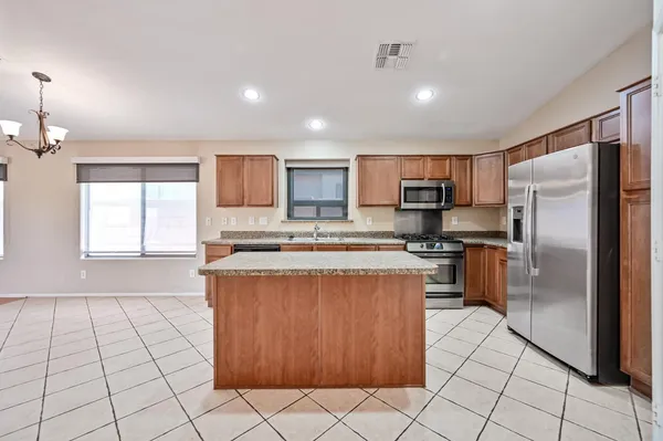 $2,150 | 8205 South 45th Lane, Laveen, AZ 85339