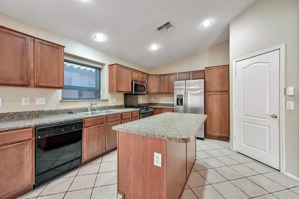 $2,150 | 8205 South 45th Lane, Laveen, AZ 85339