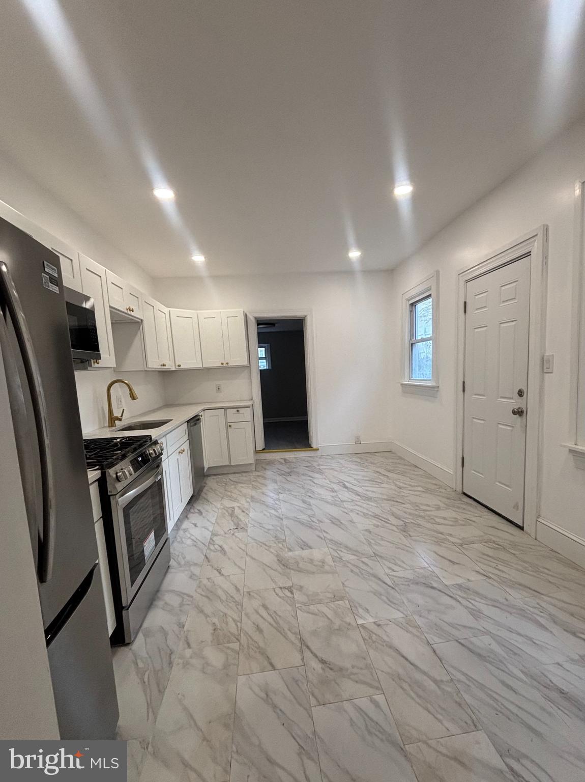 624 Poplar Street Lancaster, PA 17603 - Photo 4 of 22