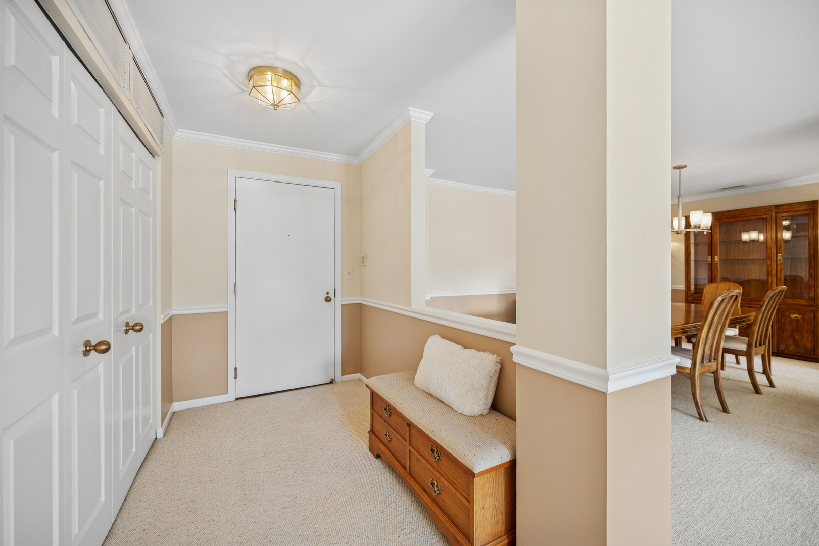 2000 Chestnut Avenue, Unit 103 Glenview, IL 60025 - Photo 4 of 27