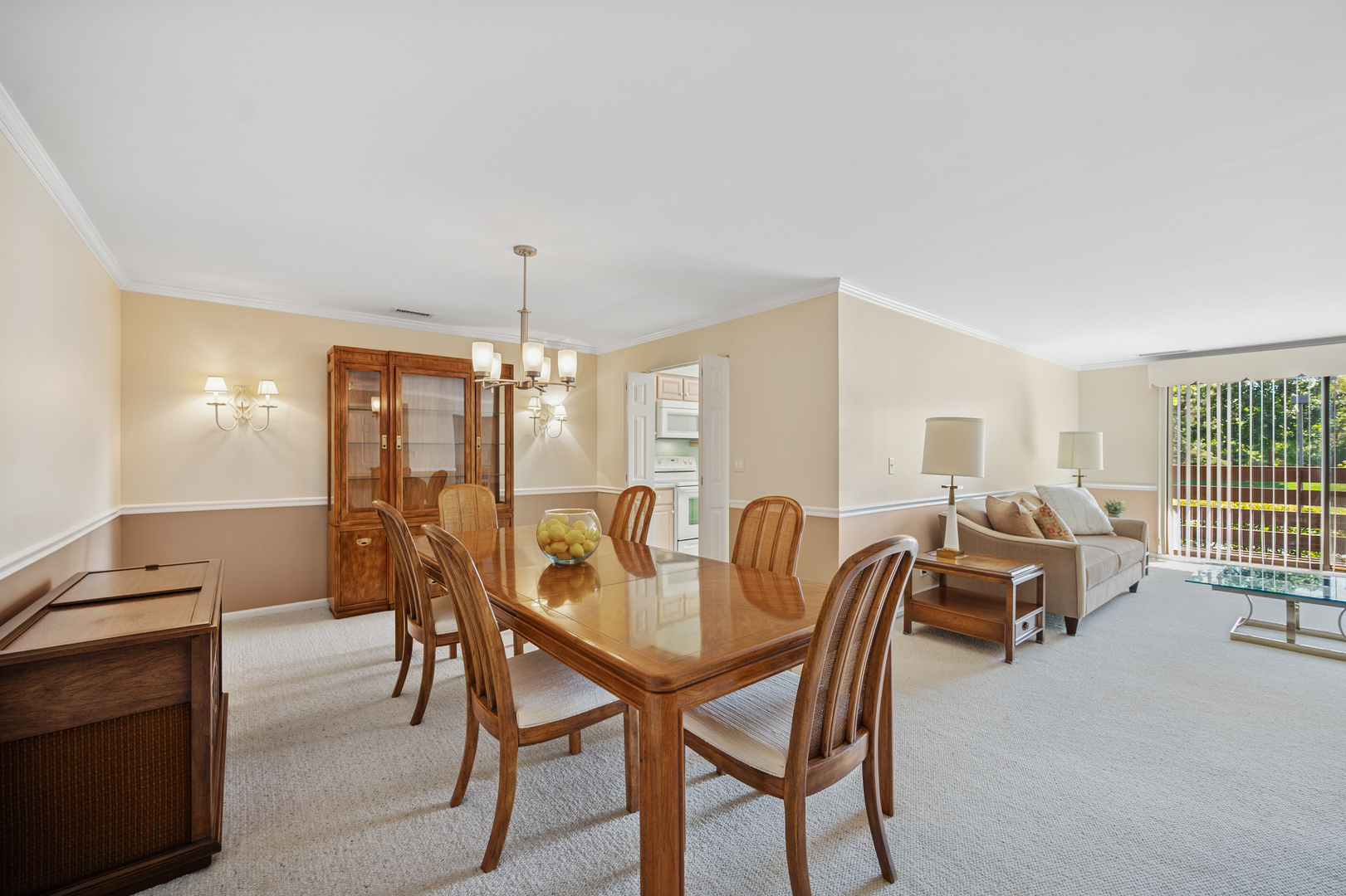 2000 Chestnut Avenue, Unit 103 Glenview, IL 60025 - Photo 9 of 27