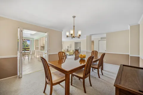 $449,900 | 2000 Chestnut Avenue, Unit 103, Glenview, IL 60025