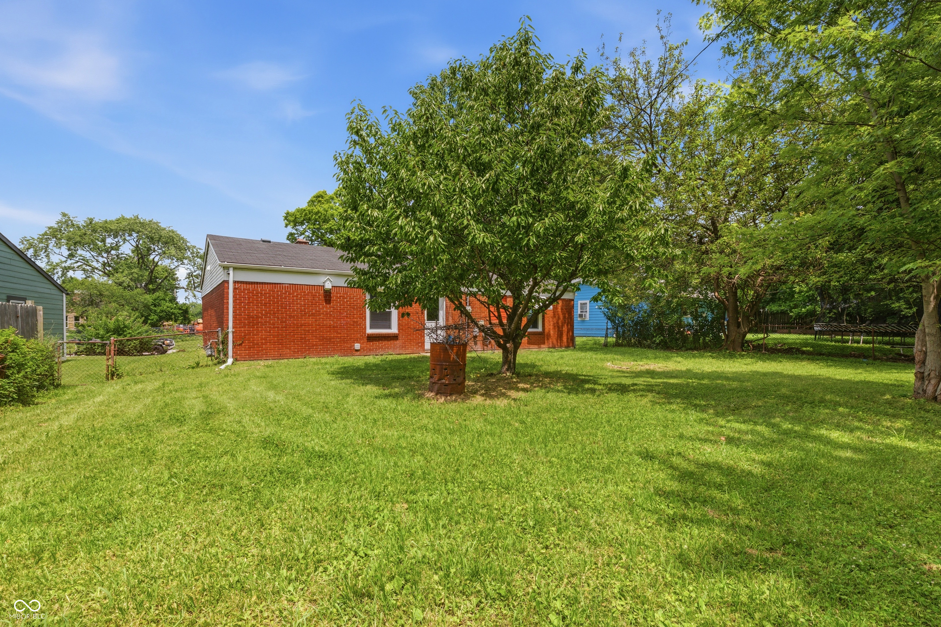 8315 Roy Road Indianapolis, IN 46219 - Photo 19 of 23 Gallery Image 19