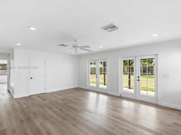 $3,900 | Coral Manor, Deerfield Beach, FL 33441