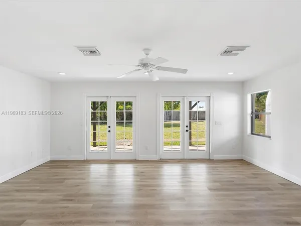 $3,900 | Coral Manor, Deerfield Beach, FL 33441