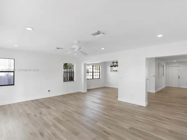 $3,900 | Coral Manor, Deerfield Beach, FL 33441