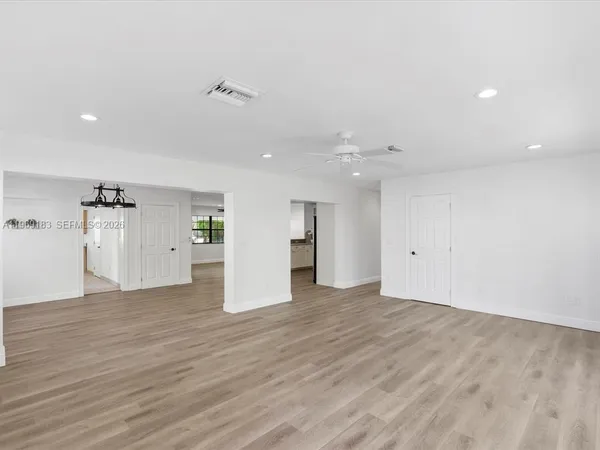 $3,900 | Coral Manor, Deerfield Beach, FL 33441