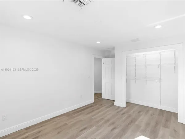 $3,900 | Coral Manor, Deerfield Beach, FL 33441