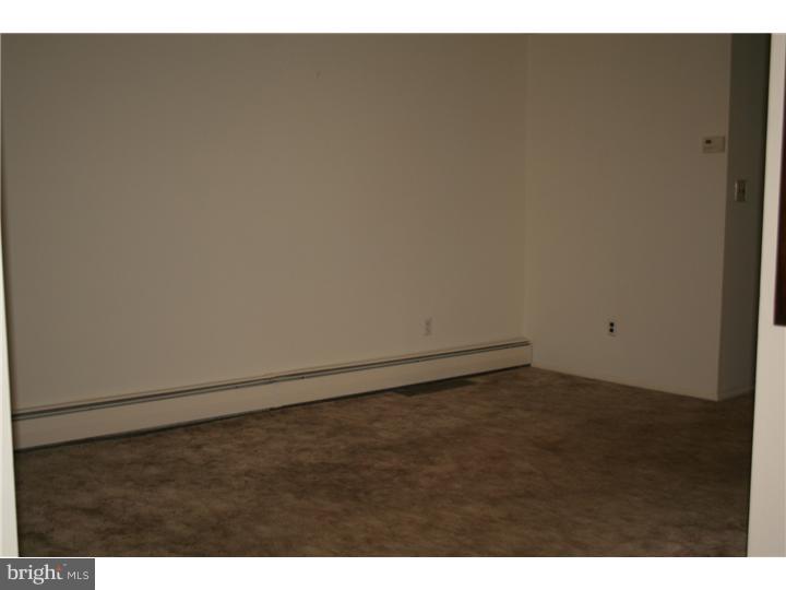 466 Rively Avenue Collingdale, PA 19023 - Photo 9 of 18 Unit #1