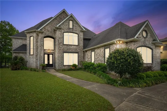 $949,000 | 235 English Turn Drive, New Orleans, LA 70131