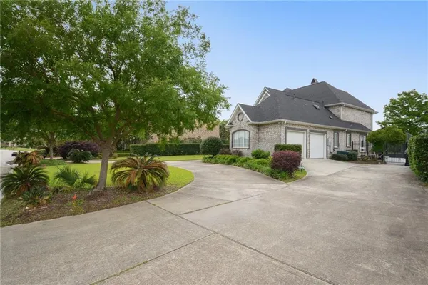 $949,000 | 235 English Turn Drive, New Orleans, LA 70131