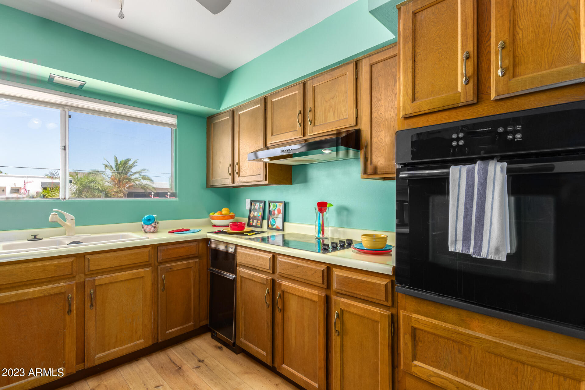 7619 East Chaparral Road Scottsdale, AZ 85250 - Photo 10 of 46 Kitchen