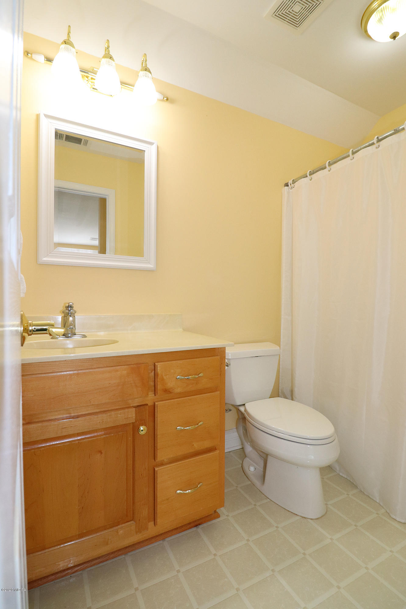 1577 Pate Road Juliette, GA 31046 - Photo 34 of 62 1577 Pate Rd - Bonus Room Bathroom