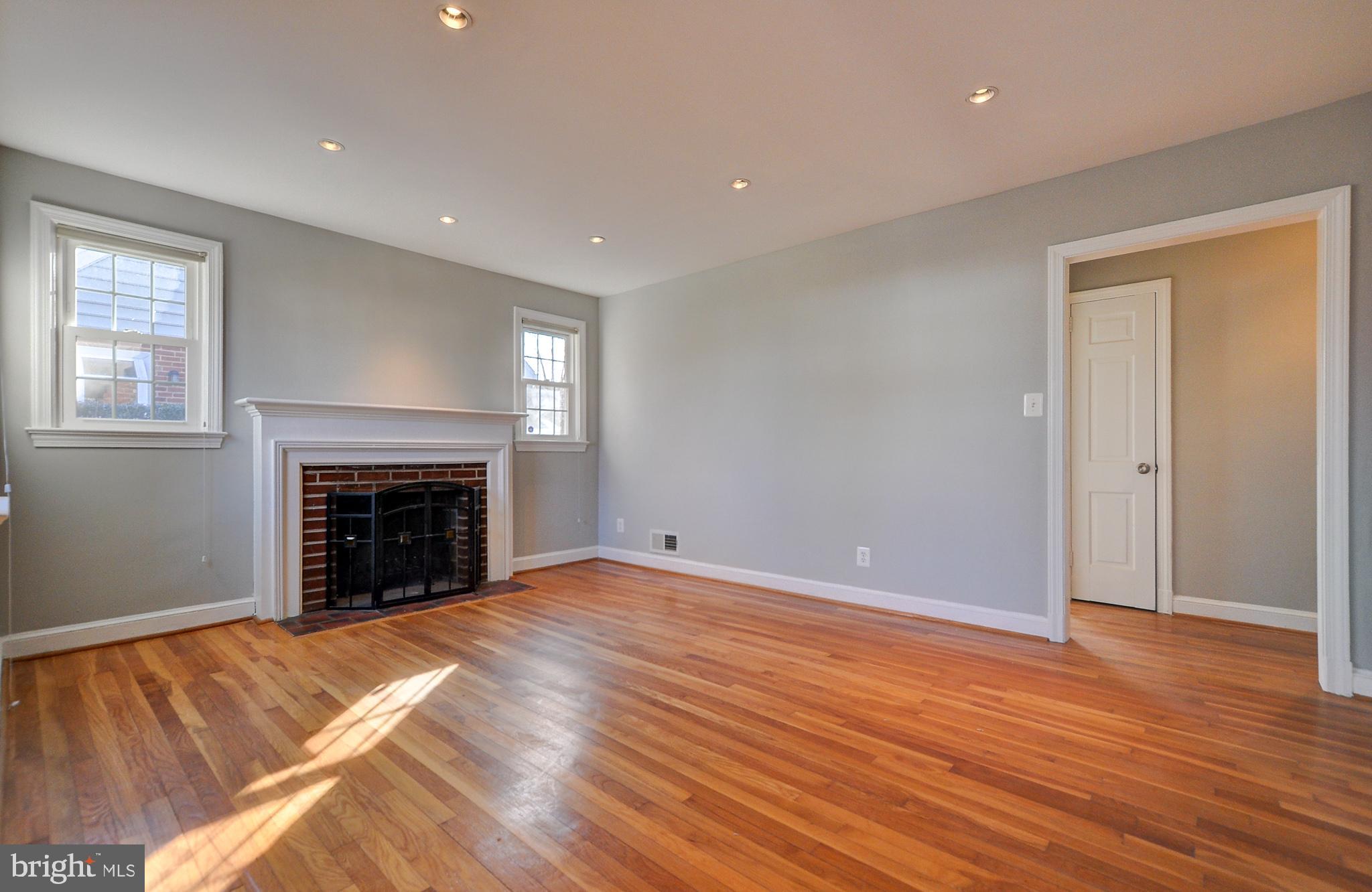 1906 Brisbane Street Silver Spring, MD 20902 - Photo 8 of 46 Gallery Image 8
