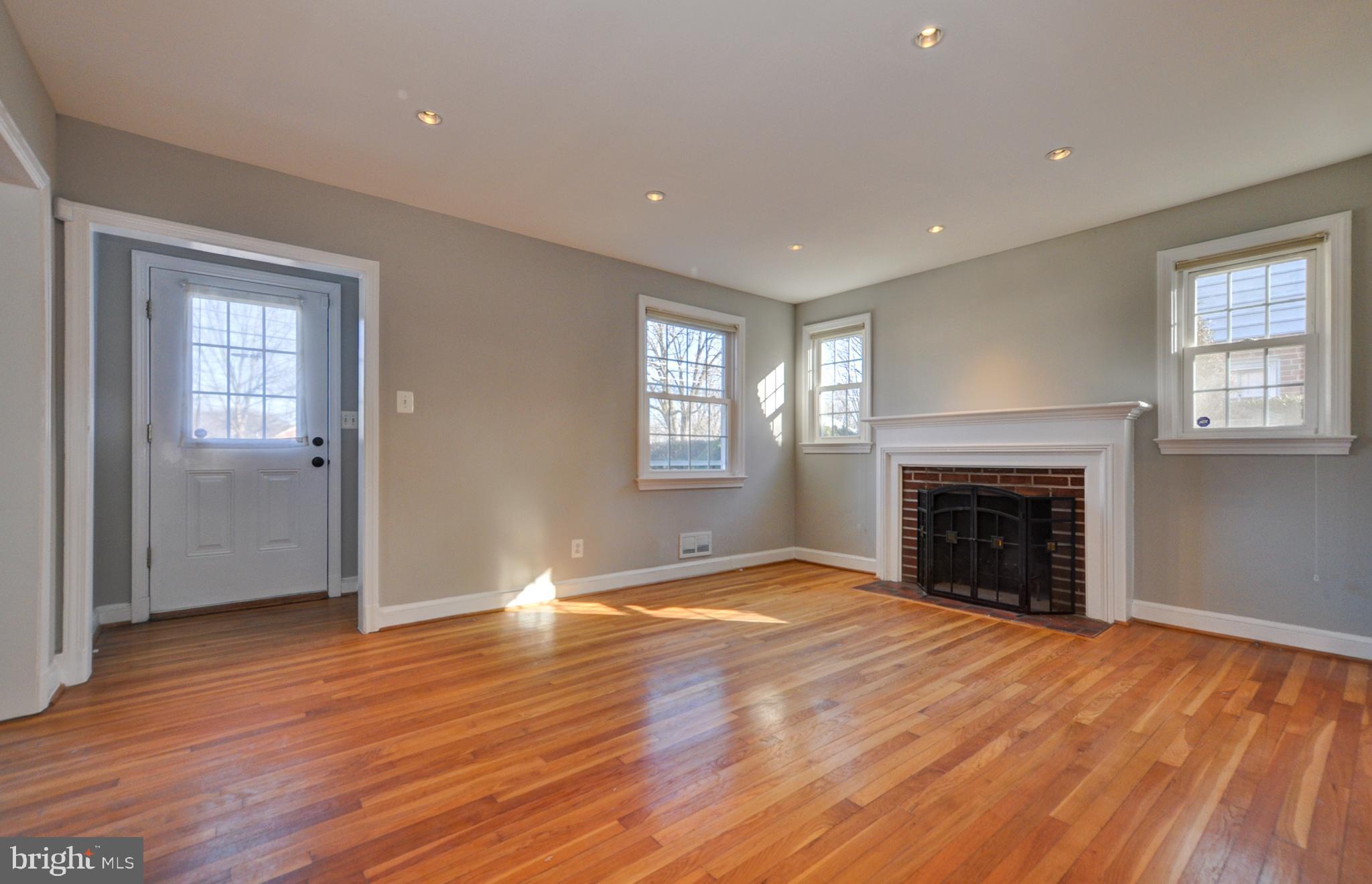 1906 Brisbane Street Silver Spring, MD 20902 - Photo 9 of 46 Gallery Image 9