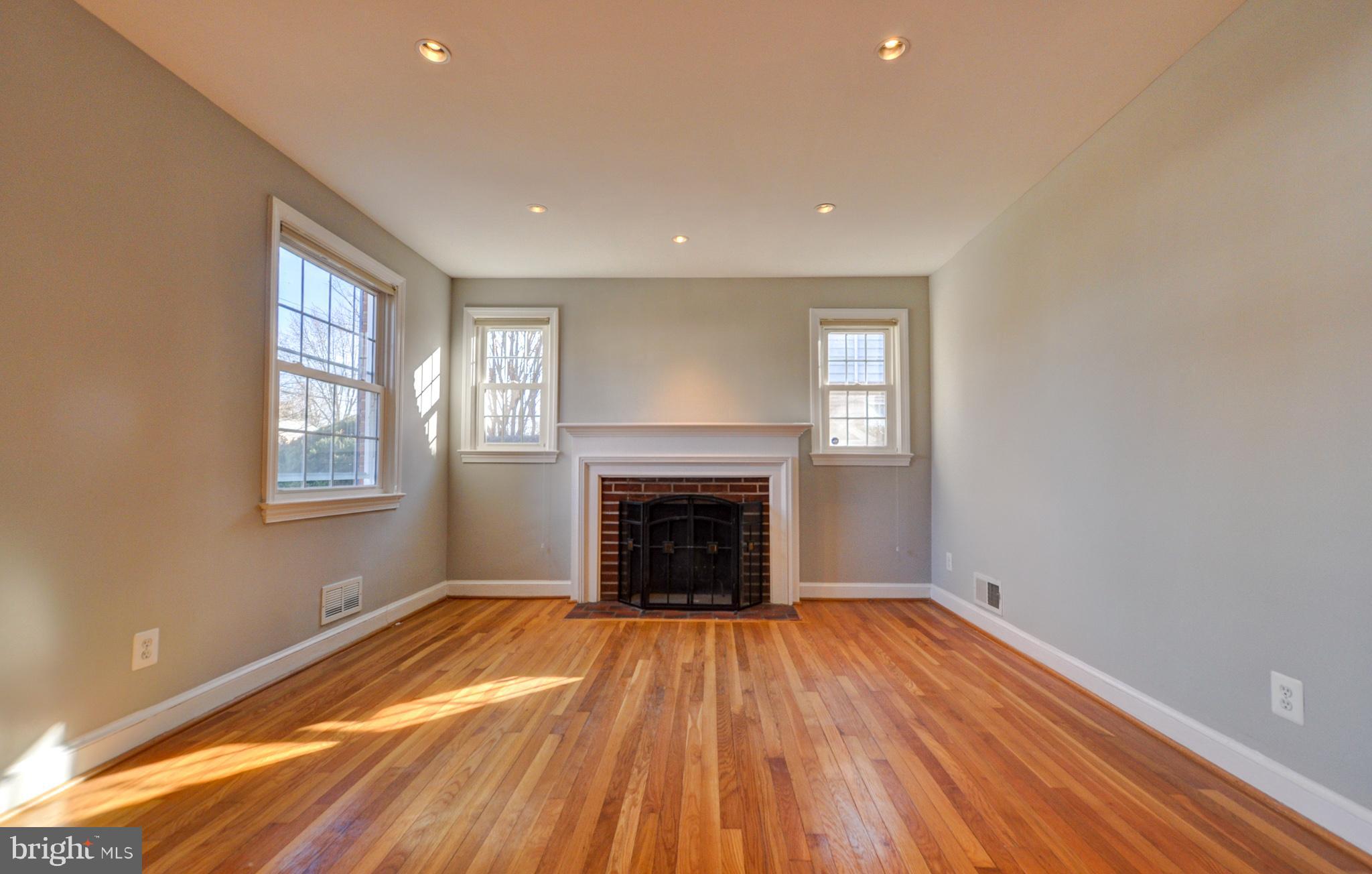 1906 Brisbane Street Silver Spring, MD 20902 - Photo 10 of 46 Gallery Image 10