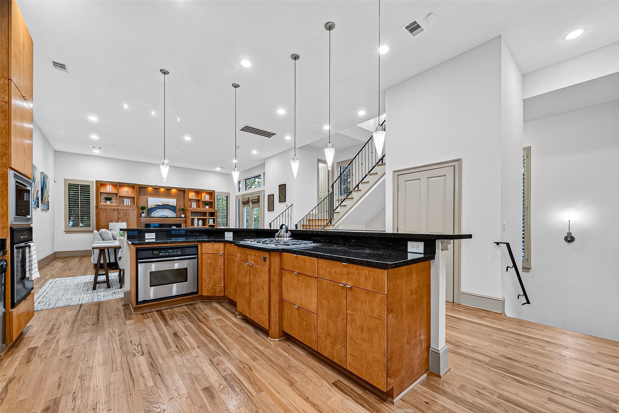 2034 Colquitt Street, Unit A Houston, TX 77098 - Photo 14 of 41