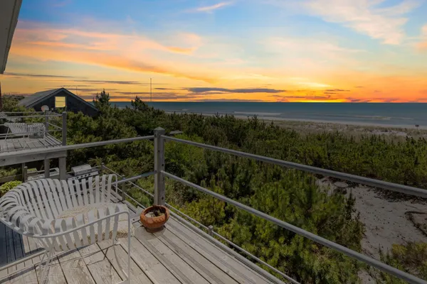 $1,295,000 | 273 Lewis Walk, Ocean Beach, NY 11770