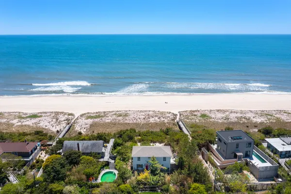 $1,295,000 | 273 Lewis Walk, Ocean Beach, NY 11770
