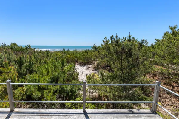 $1,295,000 | 273 Lewis Walk, Ocean Beach, NY 11770