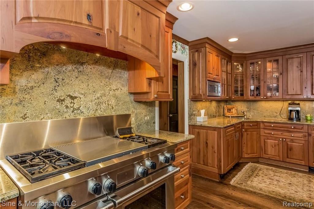 157 Kenwood Road Grosse Pointe Farms, MI 48236 - Photo 15 of 84