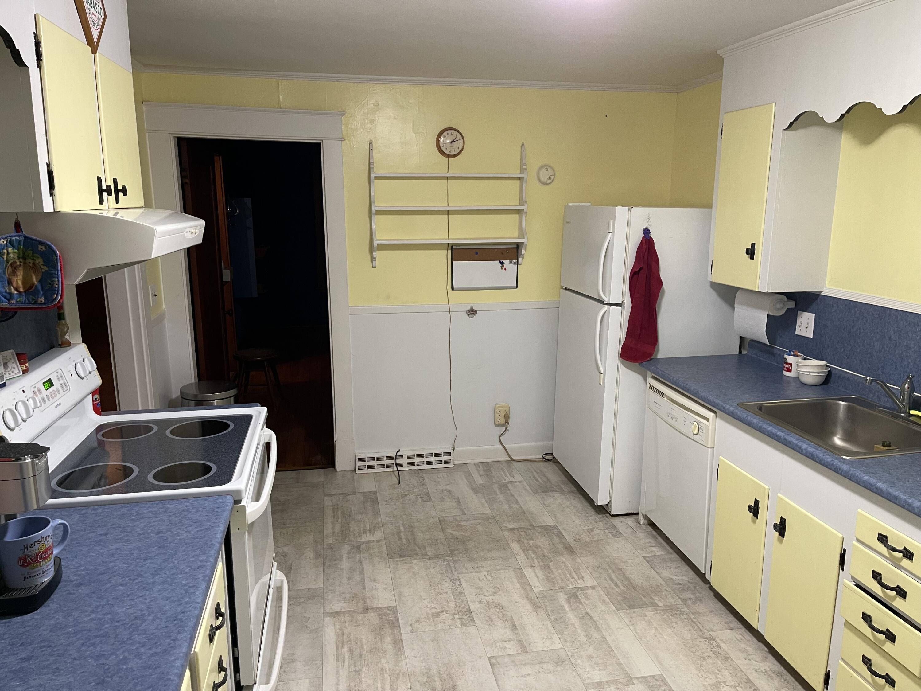 97 River Road Newcastle, ME 04553 - Photo 17 of 44 IMG_6527