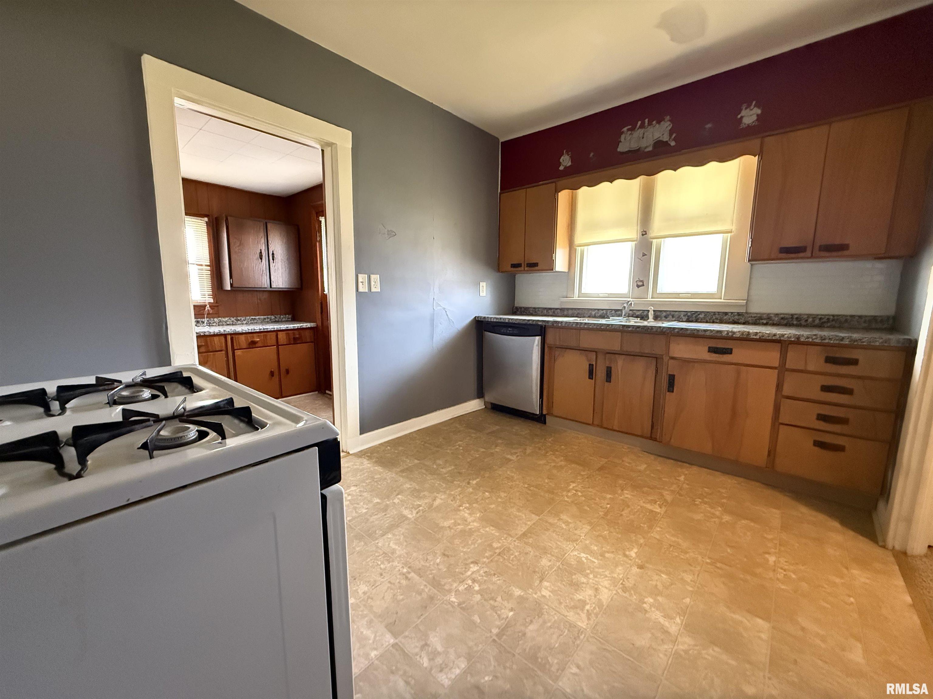 804 Prairie Avenue Kewanee, IL 61443 - Photo 8 of 20