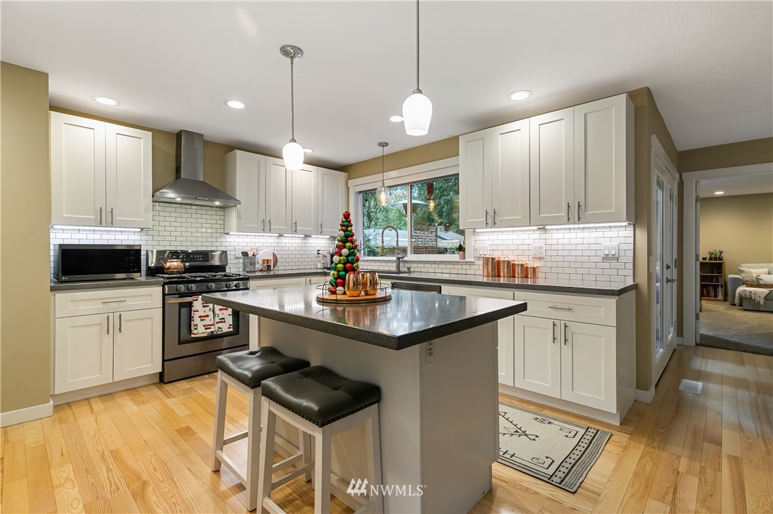 4205 Ridgewood Avenue Bellingham, WA 98229 - Photo 8 of 37 Gallery Image 8