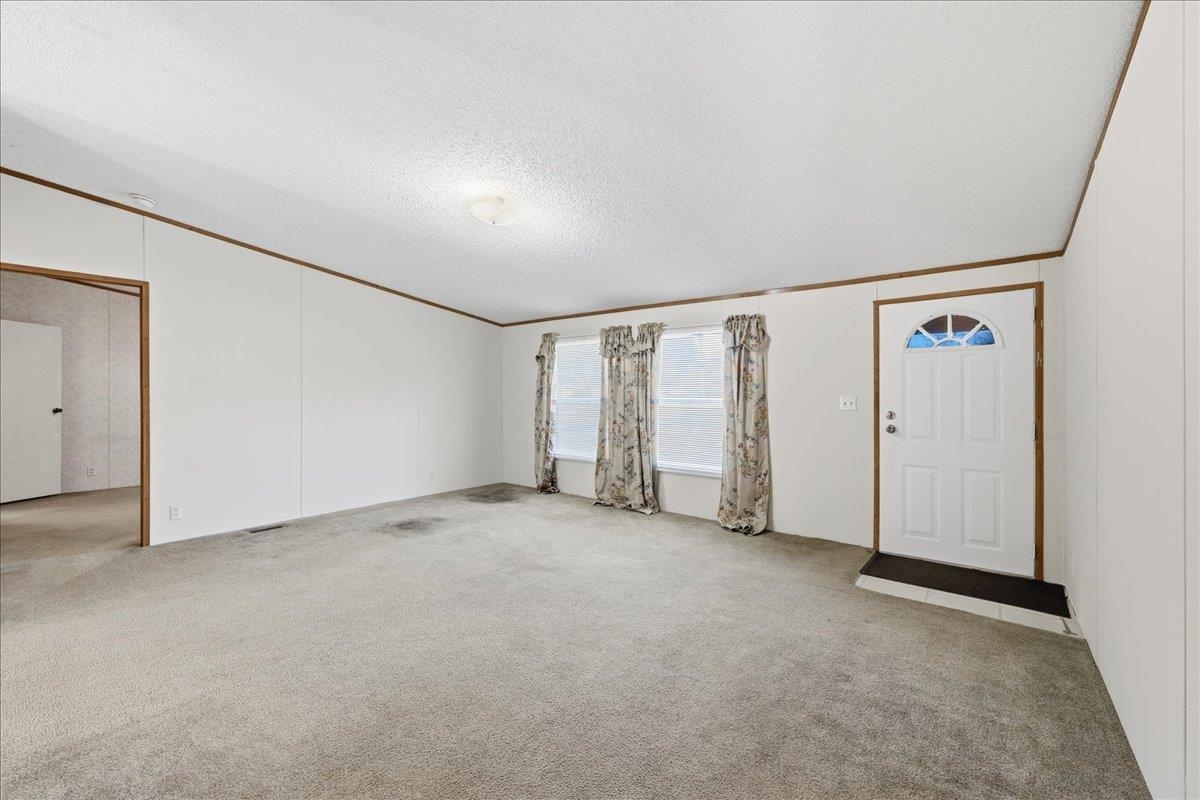 385 West Davis Loop Vidor, TX 77662 - Photo 6 of 28