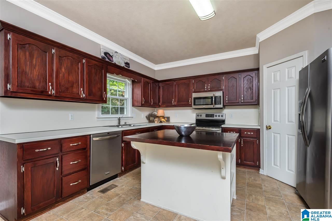 2412 Meadow Ridge Road Birmingham, AL 35242 - Photo 2 of 32
