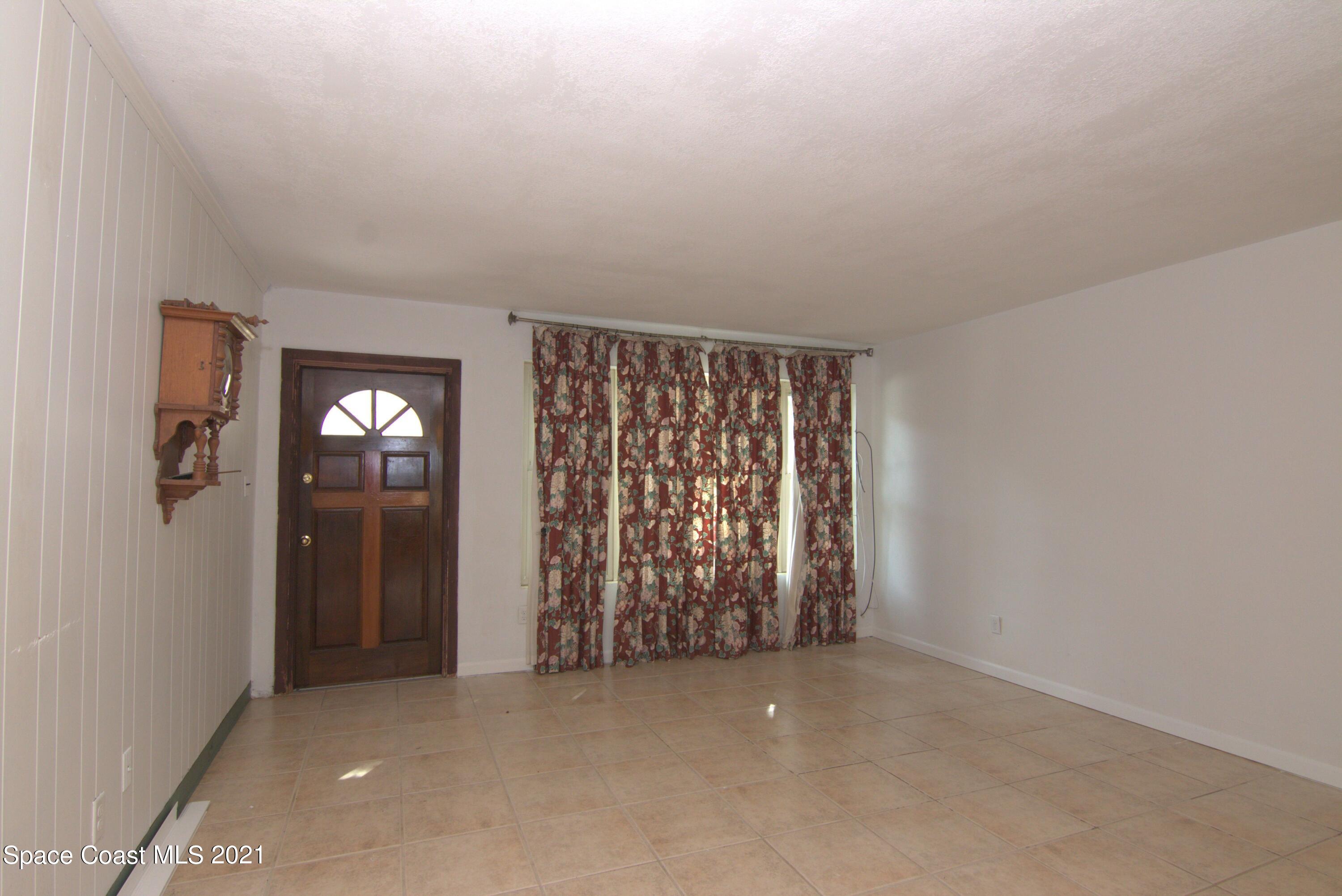 1201 Montclair Road Cocoa, FL 32922 - Photo 3 of 20 Living room