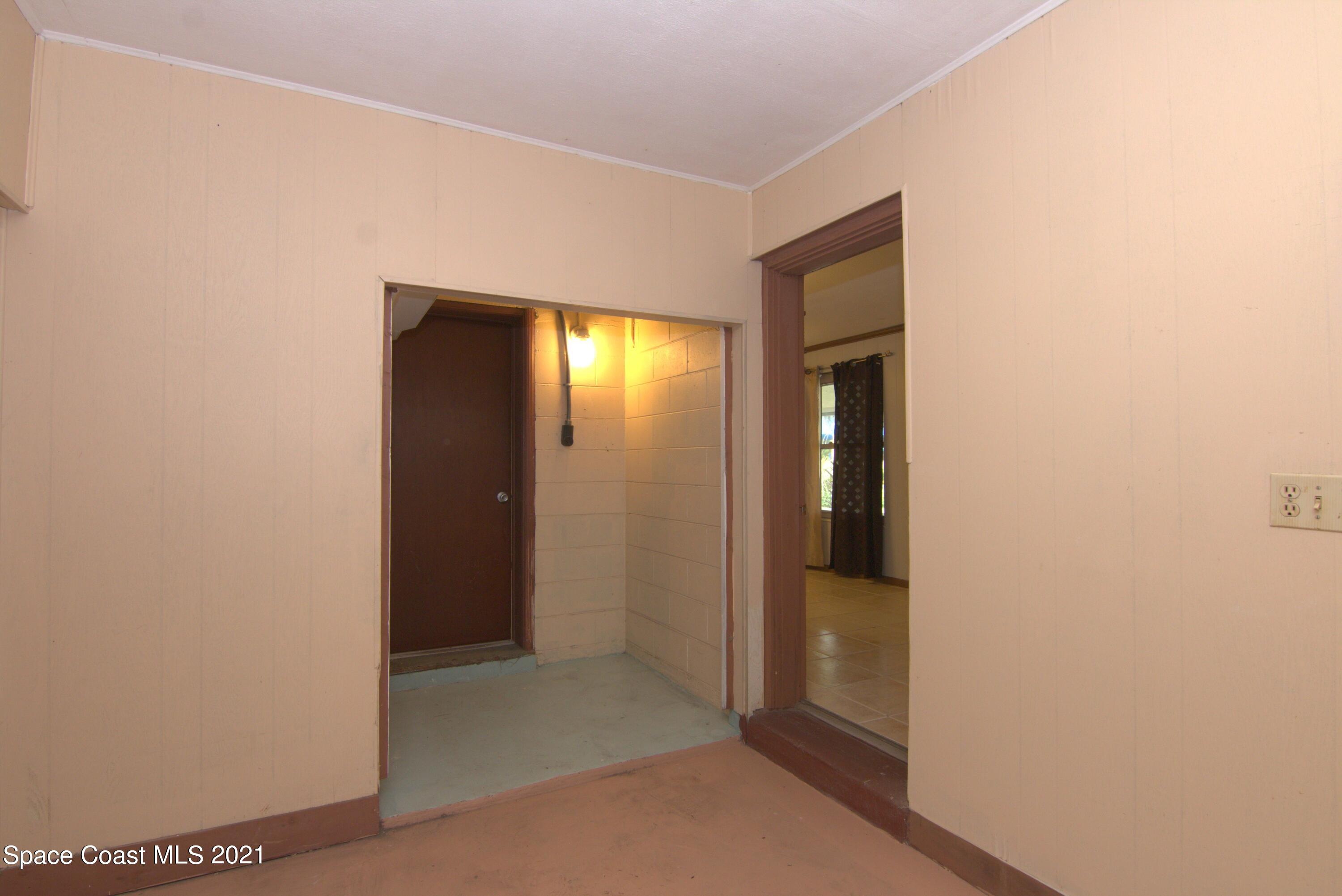 1201 Montclair Road Cocoa, FL 32922 - Photo 7 of 20 Area inside2