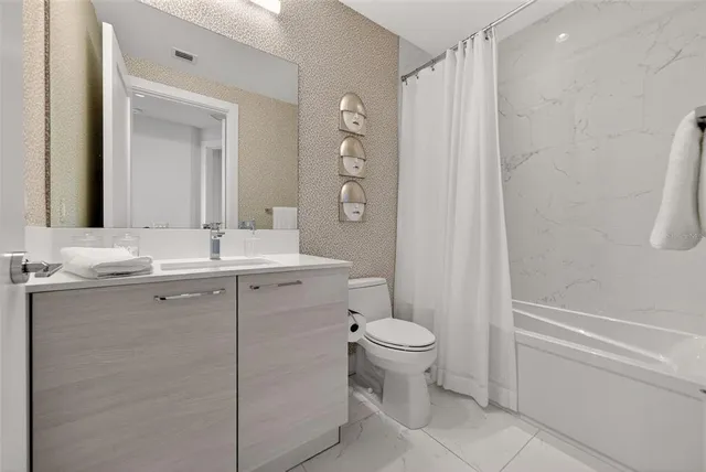 a room with lots of table and chair