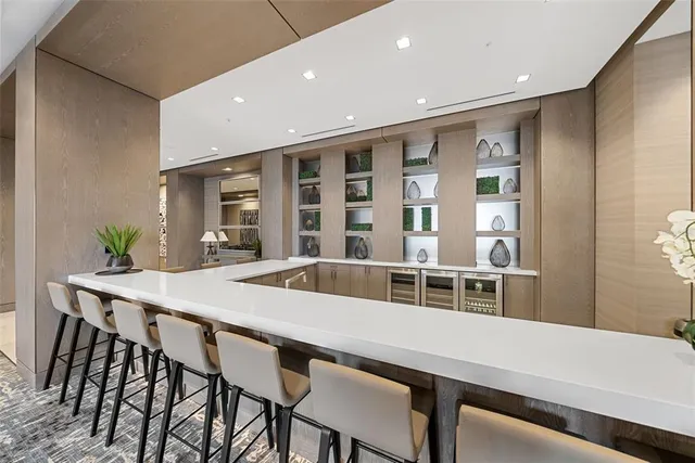 $2,250,000 | 111 South Pineapple Avenue, Unit 615, Sarasota, FL 34236