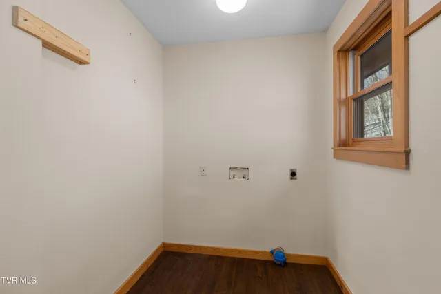 $777,777 | 1231 Vardy Blackwater, Sneedville, TN 37869