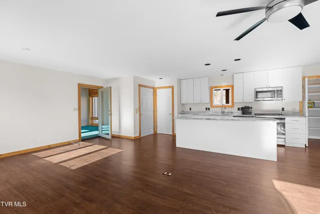 $777,777 | 1231 Vardy Blackwater, Sneedville, TN 37869