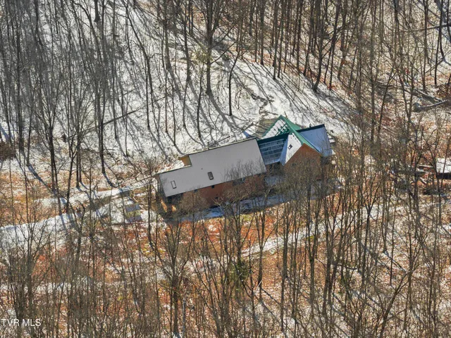 $777,777 | 1231 Vardy Blackwater, Sneedville, TN 37869