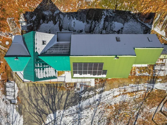 $777,777 | 1231 Vardy Blackwater, Sneedville, TN 37869