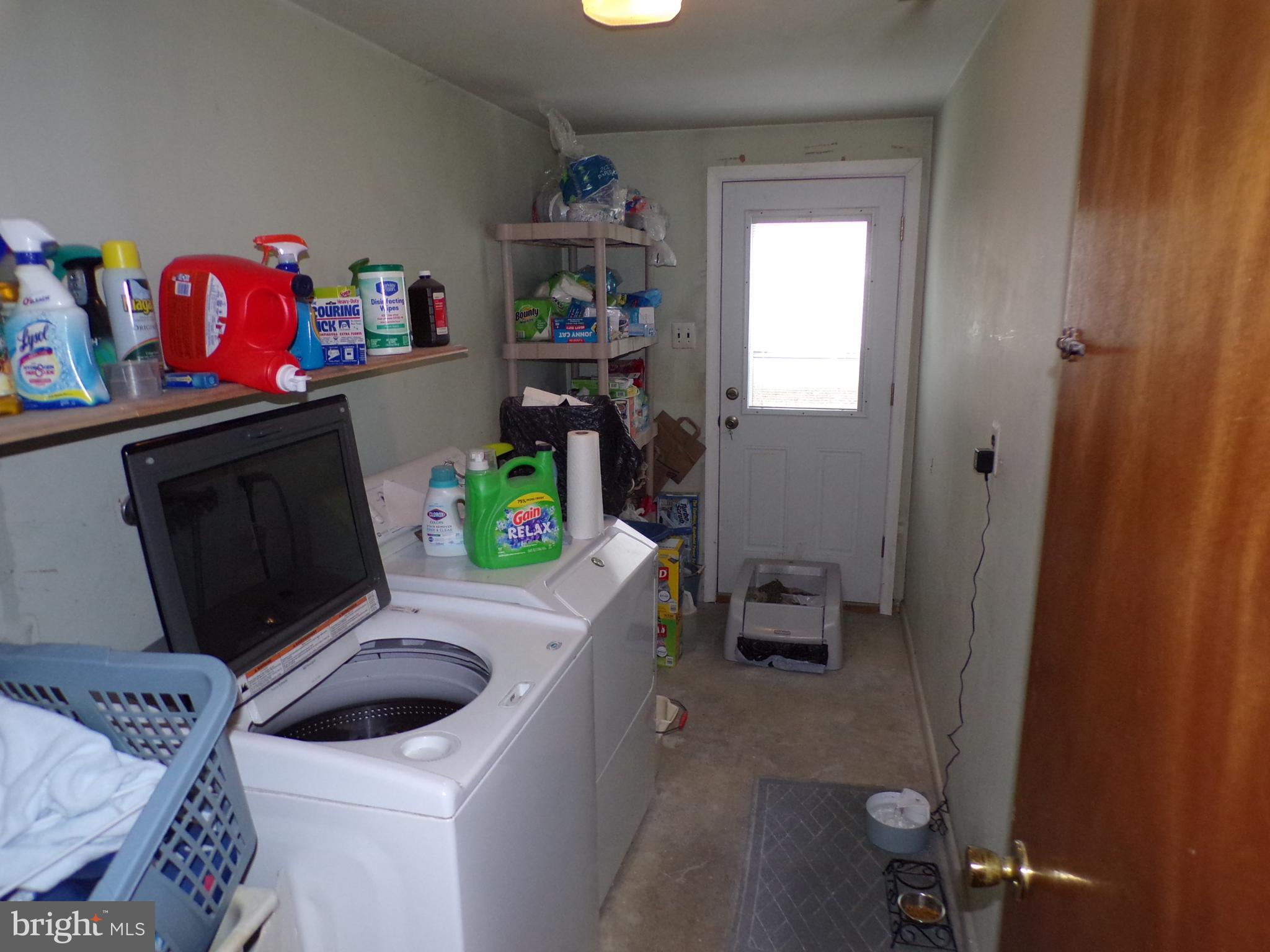 65 Trent Road Blackwood, NJ 08012 - Photo 6 of 23 a utility room with dryer and washer
