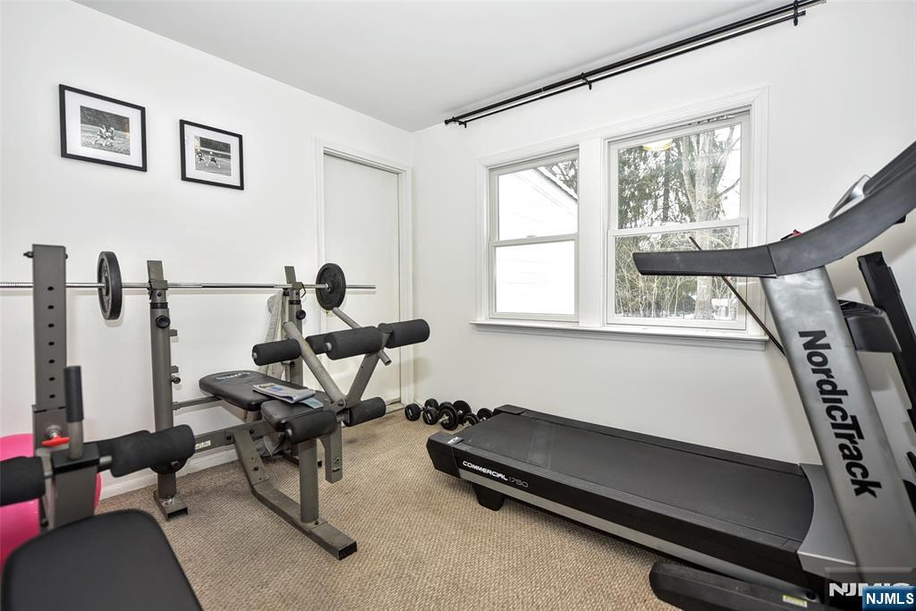 53 Lockwood Drive Waldwick, NJ 07463 - Photo 20 of 26